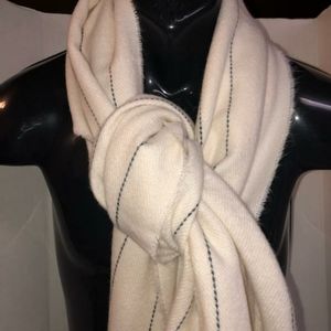 Wool scarf